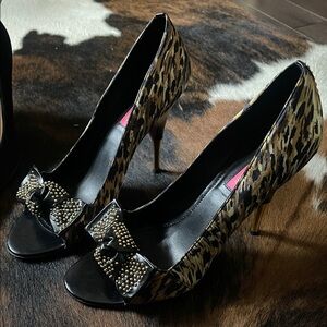 Betsy Johnson Leopard Print Open-Toe Heels with Studded Bow